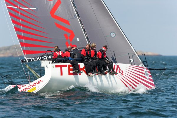 Seldén Carbon Masts